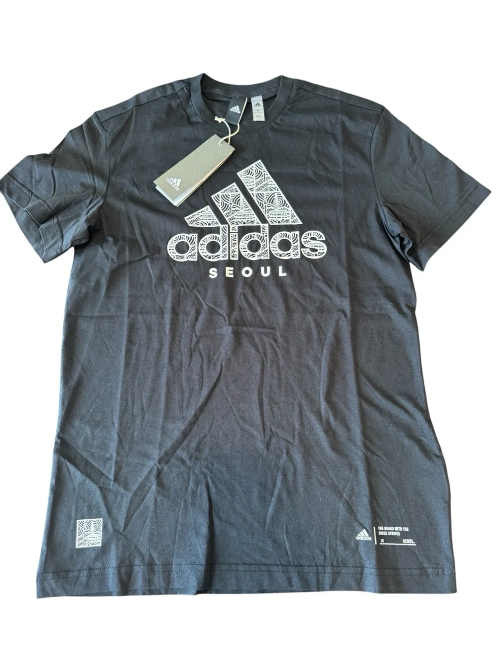 adidas Men’s Seoul Black Logo Graphic Tee Shirt Size M 2016 NWT